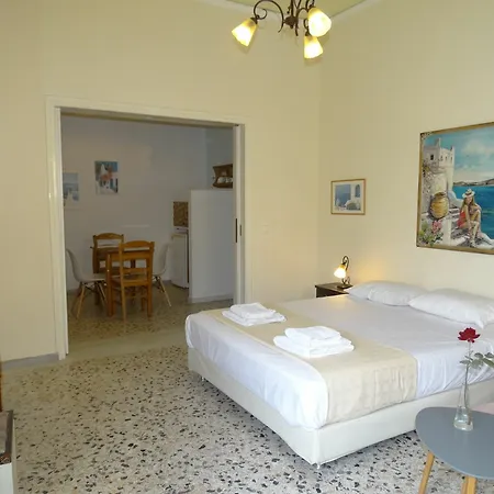 Naxos Lane Center Hotel